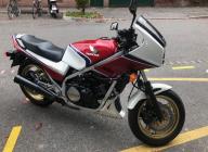 HONDA VFR 750 F